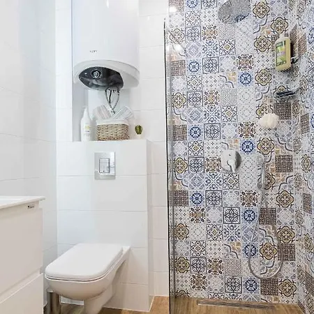 Apartment Deluxe *