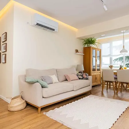 Deluxe Apartment *